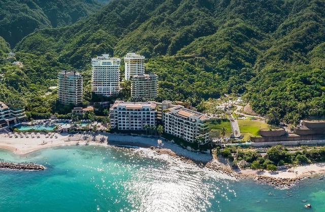 Garza Blanca Preserve Resort & Spa