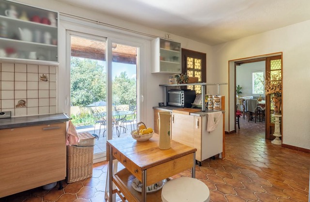 Holiday Home 'Vacances Dans Le Gard' with Private Garden and Wi-Fi