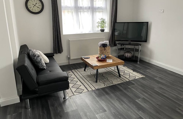 Modern Apartment/ Annexe