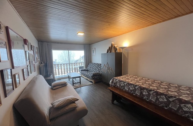 Appartement Rénové au Pied des Pistes, Lumineux, vue Montagne