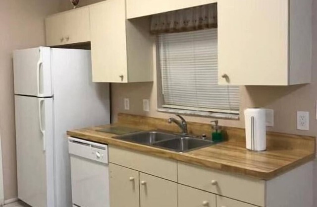 Single family home in Englewood, FL