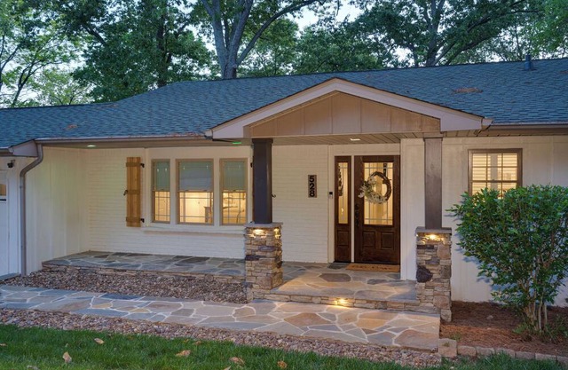 LUXURIOUS WATERFRONT LIVING AT "LIL NAUTI"