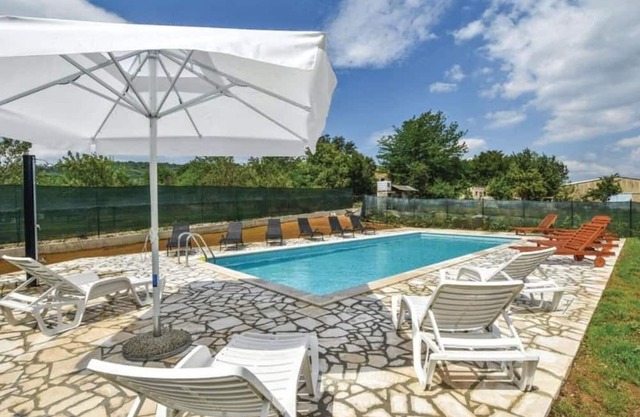 Marija - Rooms With Pool - R3
