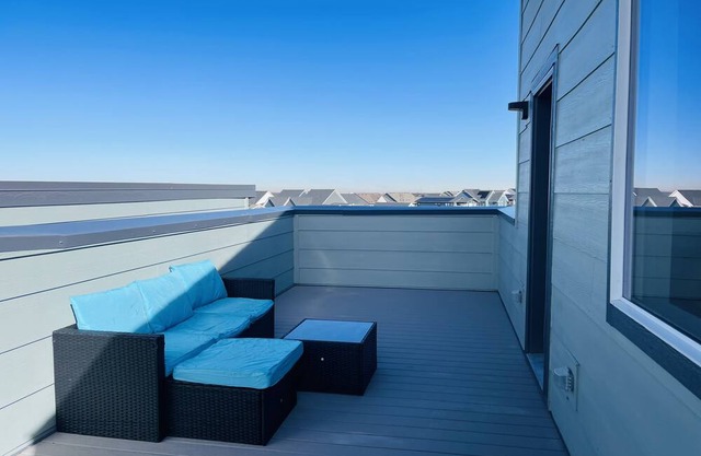 Brand New Luxury Rooftop In Stapleton/Centralpark