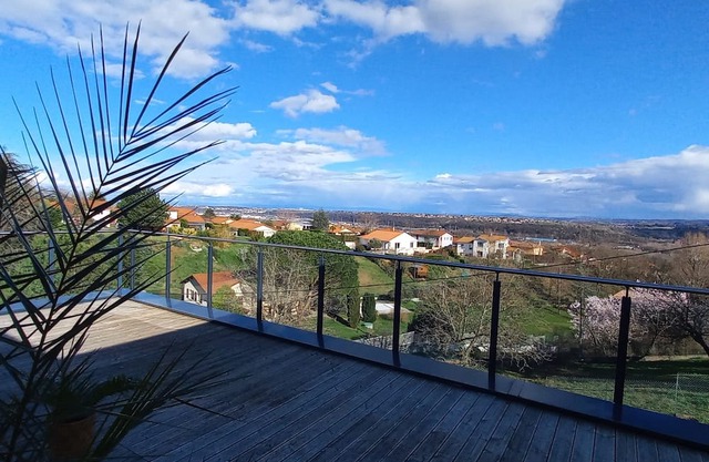 Maison Contemporaine à 15mn de Lyon., Entre Beaujolais et Côte du Rhône
