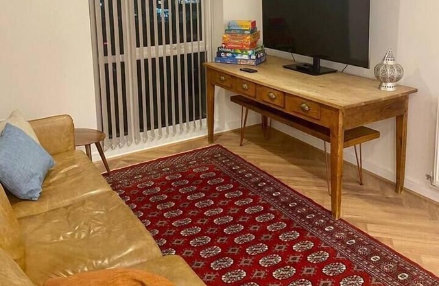 Stunning 1-Bed Apartment in Grays & free parking