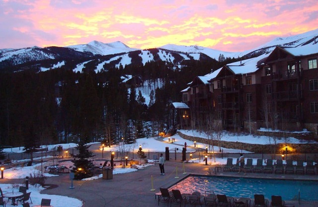 Ski-in Studio at amenity-rich resort. Walk to Beaver Run. Avail 1/28-2/4
