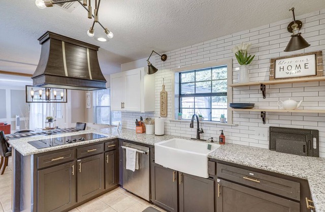 Spacious Spring Retreat w/ Heated Pool & Spa!