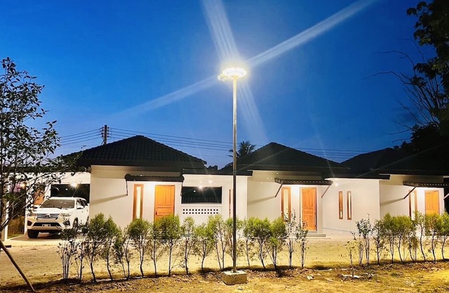 Sisters Home Laem Mae Phim