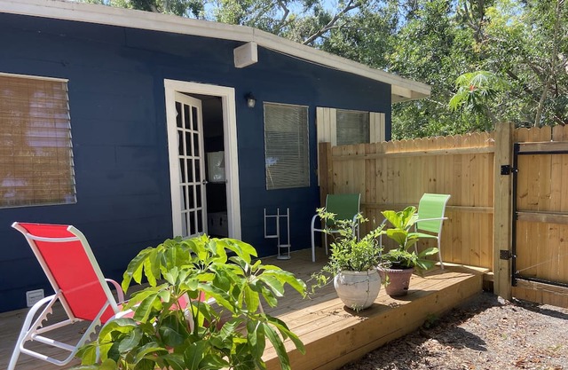 Close to Downtown Sarasota, Armand Circle and Lido Beach