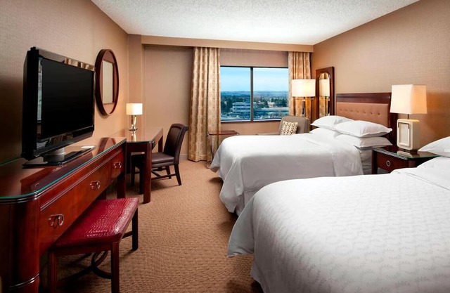2 Relaxing Units Close to Denver Botanic Gardens . Onsite Parking, Pets Allowed!