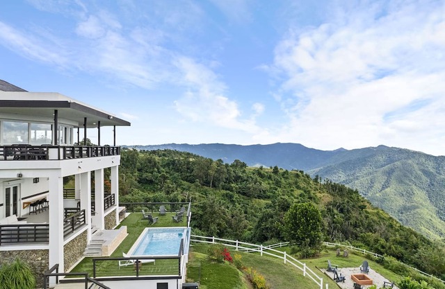 Hacienda Pura Vida | Mountain Paradise w. Pool