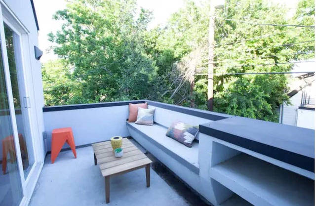 Stylish 3 story house. 3 patios. Central Austin.