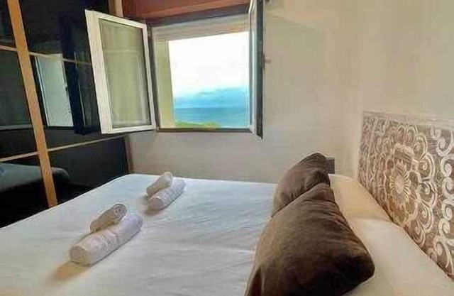 Tonpoi Etxea , Apartamento con Vistas al mar