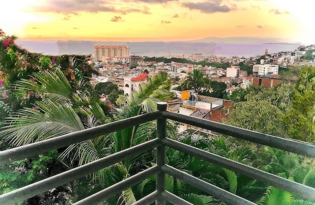 Breathtaking 360 Degree Views. Private, Elegant, Romantic Zone Penthouse