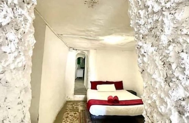 Modern cave house in Valencia