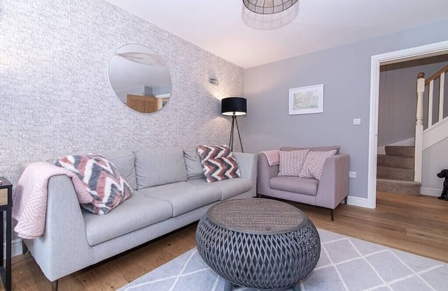 Elegant Ludlow Haven: 4Bed Ultimate Tranquility