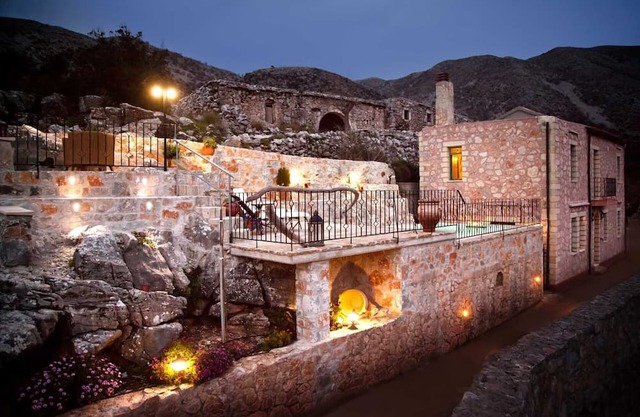 Mountain paradise with private pool