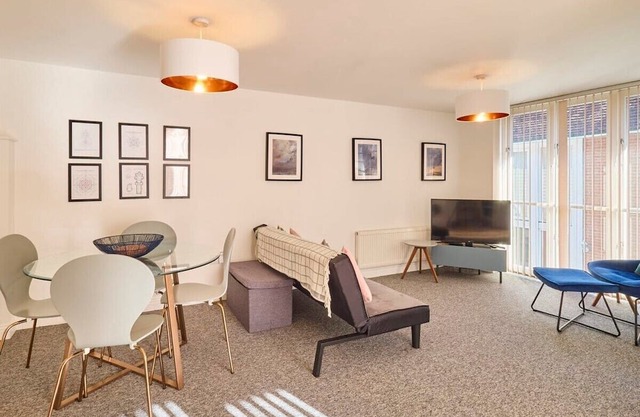 Host & Stay | King's Corner