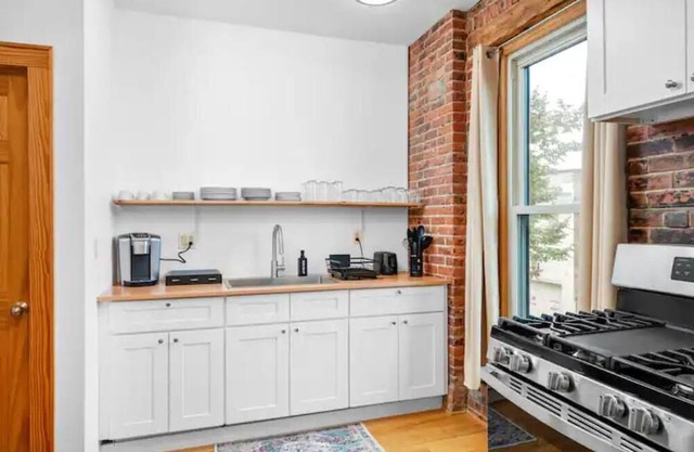 Newly remodeled Allentown flat