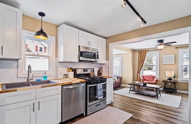 River Dog | Entire House | Pet Friendly