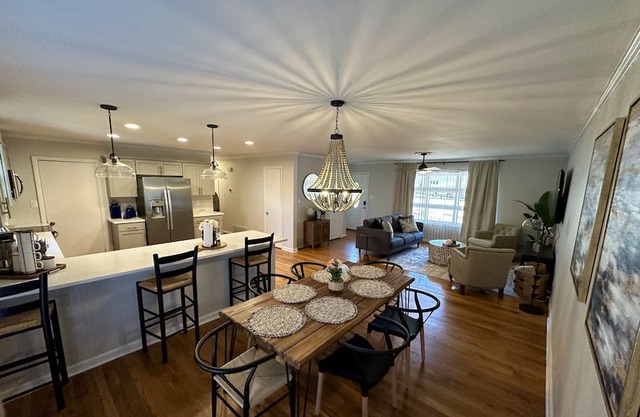 Luxurious-Stylish Modern Home Close to Downtown Raleigh!