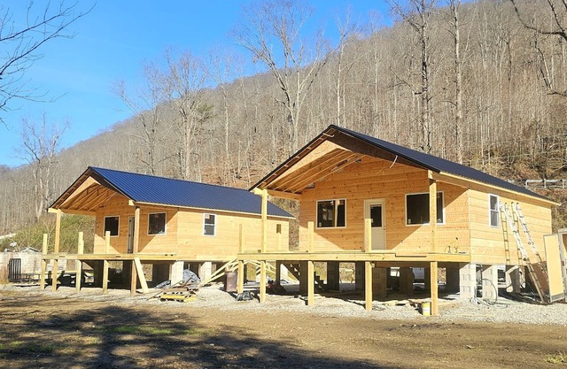 NEW BUILD - Close to Hatfield Mccoy TRAILS - Sleeps 6 - Cliff's Deer Rest