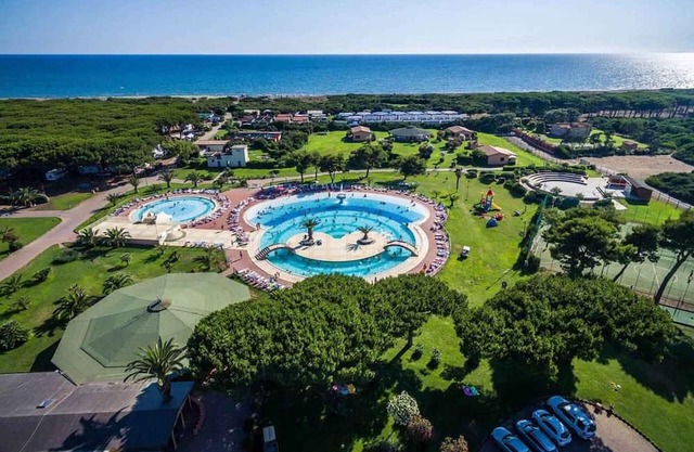 Holiday apartment with pool, slides and sports facilities