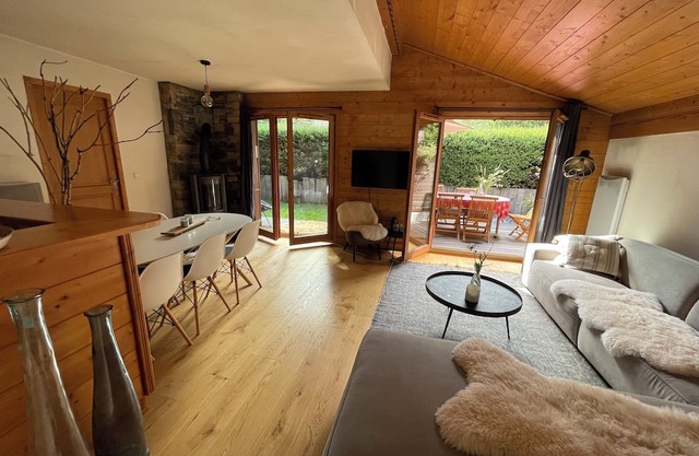 Chalet Apartment With Garden and Free Parking, Opposite ski Lift and Golf Course