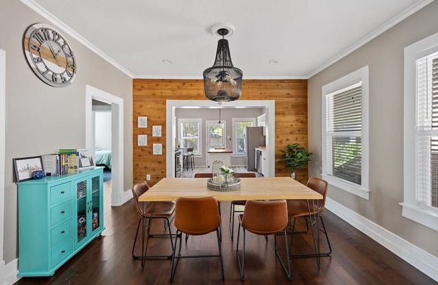 Charming Craftsman by Bishop Arts & Downtown