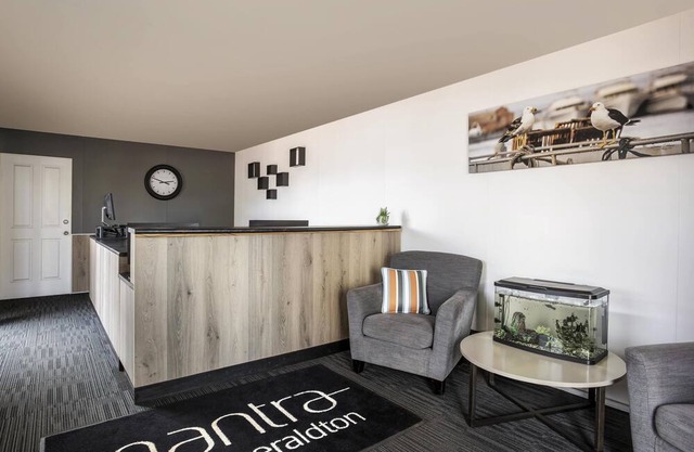 Mantra Geraldton