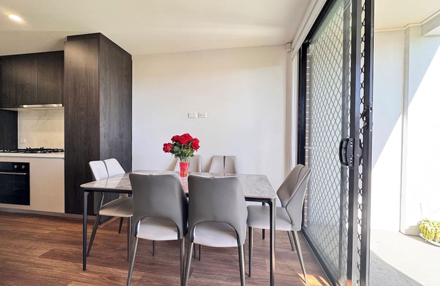 Blue Haven Retreat - Marsden Park Townhouse