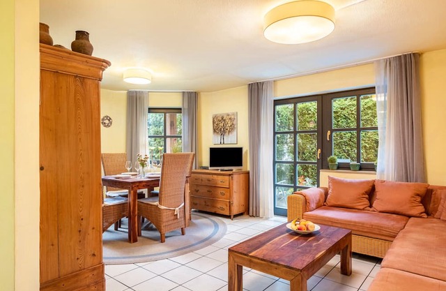 Apartment '69 sqm, Ground Floor' with Shared Terrace, Shared Garden and Wi-Fi