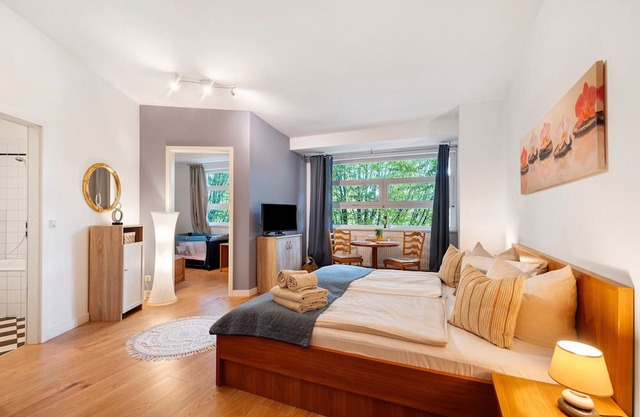 Apartment in the Hotel 'Albrechtshof Premium Room 1' with Shared Terrace and Wi-Fi