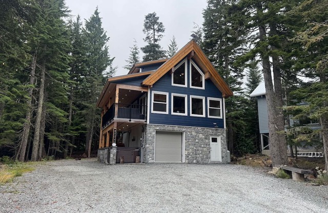 The Starry Chalet