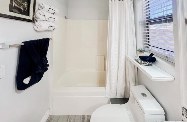 Civic Centre: Compact Ste Layout + Separate Entry