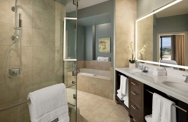 𝐅𝐢𝐧𝐝𝐢𝐧𝐠 𝐌𝐞𝐢𝐥𝐢: Luxurious Kierland Villas Resort+Amenities. 2BR Condo