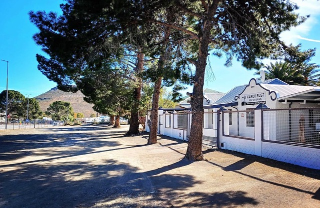 Karoo Rust Victoria West Family Friendly Units