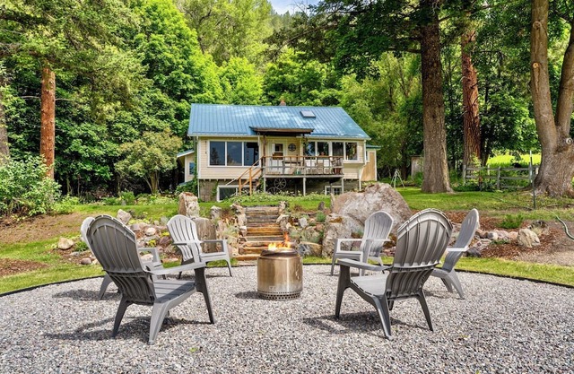 A serene, rustic farmhouse nestled on the banks of the Jocko River. Perfect for nature lovers, this cozy getaway offers peace, privacy, and stunning outdoor spaces to immerse yourself in the beauty of Montana.