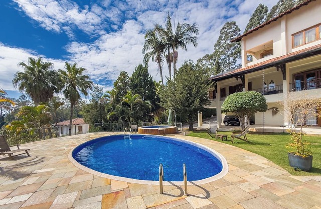 High-Standard Refuge in Granja Viana