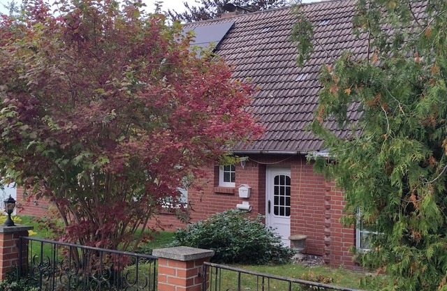 Activity country house near the Baltic Sea with pool & orchard, for family & friends