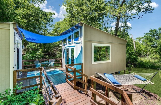 The Casa Estiva- A Restful Getaway in the Forest in Weatherford, TX