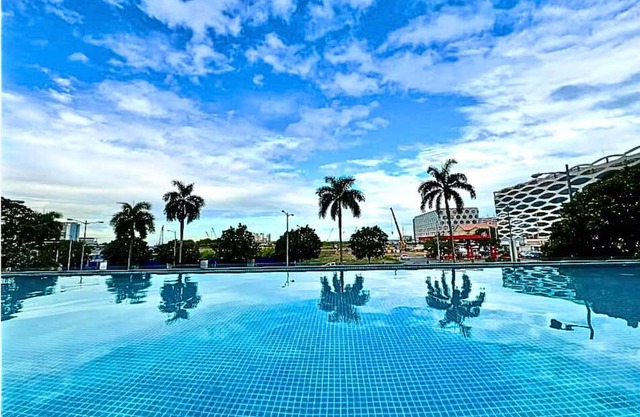 Stay Beside Mall of Asia Walk & Explore