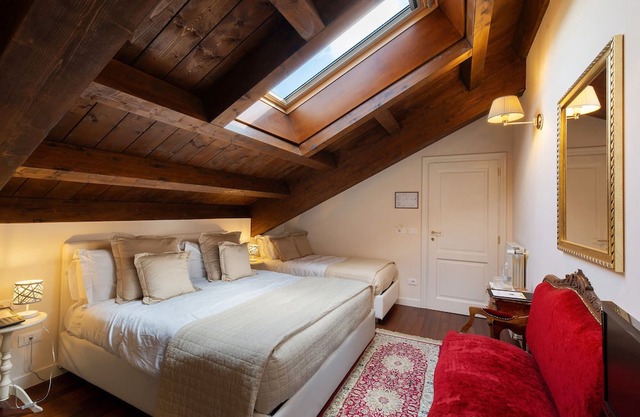 Room 'Emanuele Filiberto' with Shared Terrace, Wi-Fi and Air Conditioning