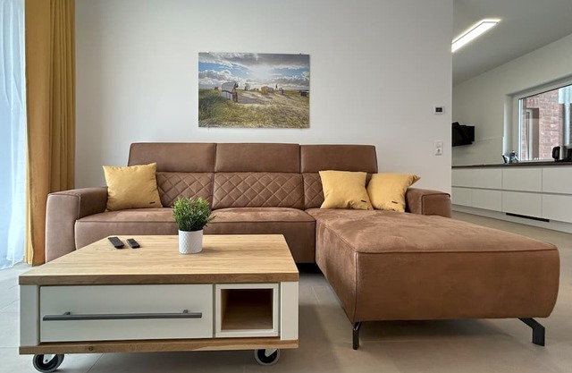 3-room apartment, 200 m to the sandy beach, new building 2025, free WiFi, 3x TV