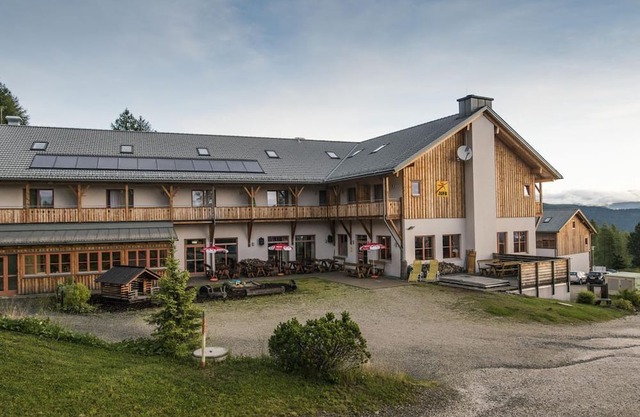 Five-bed room, bathroom, WC, 1 bedroom - JUFA Hotel Hochrindl*