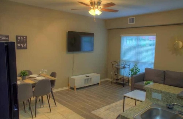 Family Home 10 min to Big Rivers Waterpark