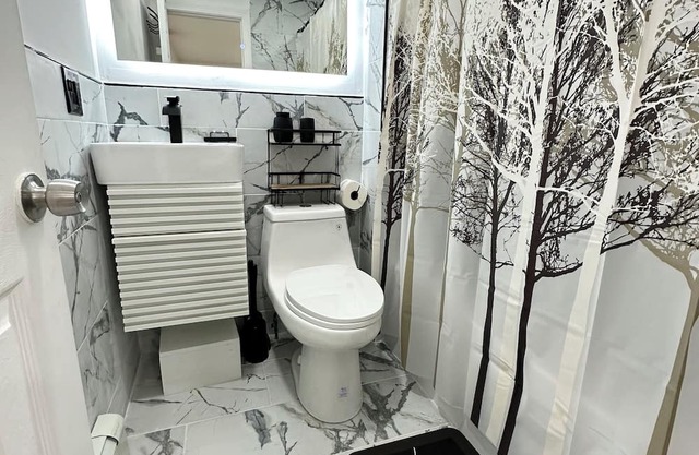 2BR on New Haven/East Haven Line, Near the Water and Tweed Airport