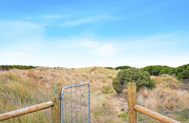 Six-Ten Shores ~ Direct Beach Access!