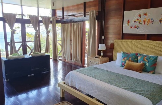 Ideal Oasis w/Balcony, near Beach & Nature Trails